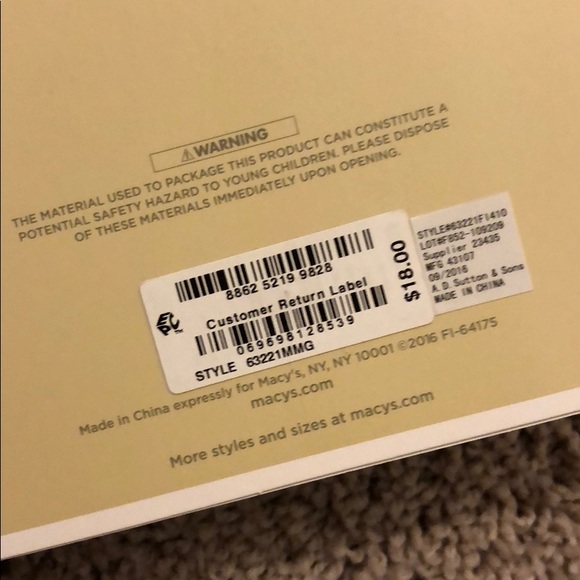 Hat & Sock set - Picture 2 of 2